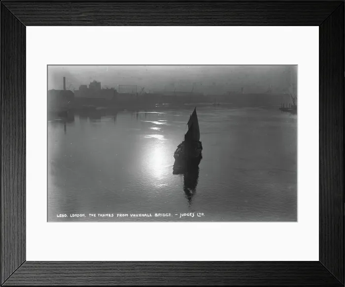 Framed Print : The Thames from Vauxhall Bridge Framed Print : The Thames from Vauxhall Bridge