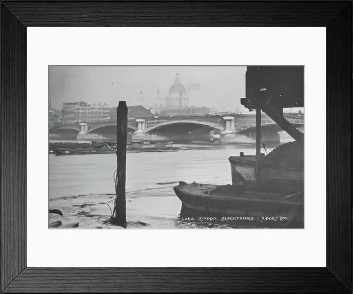 Framed Print : Blackfriars Bridge, London Framed Print : Blackfriars Bridge, London