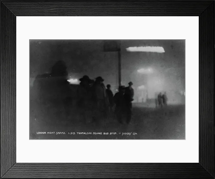 Framed Print : Trafalgar Square Bus Stop at Night Framed Print : Trafalgar Square Bus Stop at Night