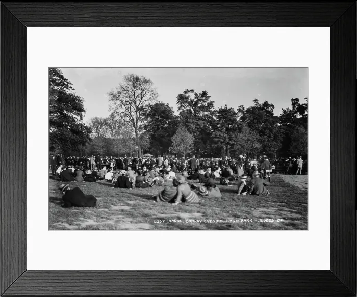 Framed Print : Sunday Evening in Hyde Park Framed Print : Sunday Evening in Hyde Park