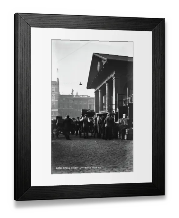 Framed Print : Busy Market Scene at Covent Garden Framed Print : Busy Market Scene at Covent Garden