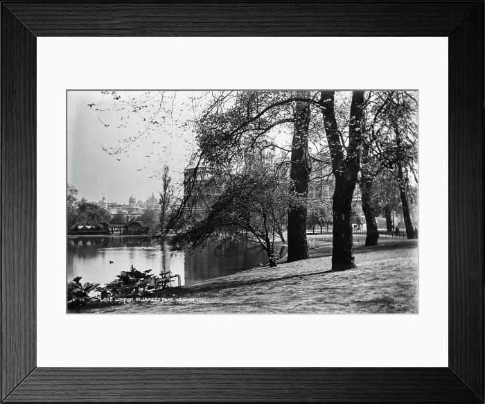 Framed Print : St. James's Park, London Framed Print : St. James's Park, London