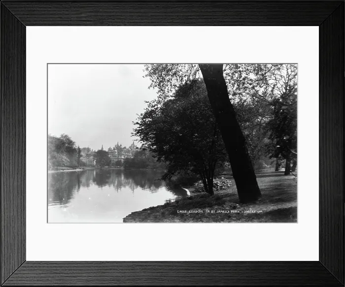Framed Print : London in St. James's Park Framed Print : London in St. James's Park