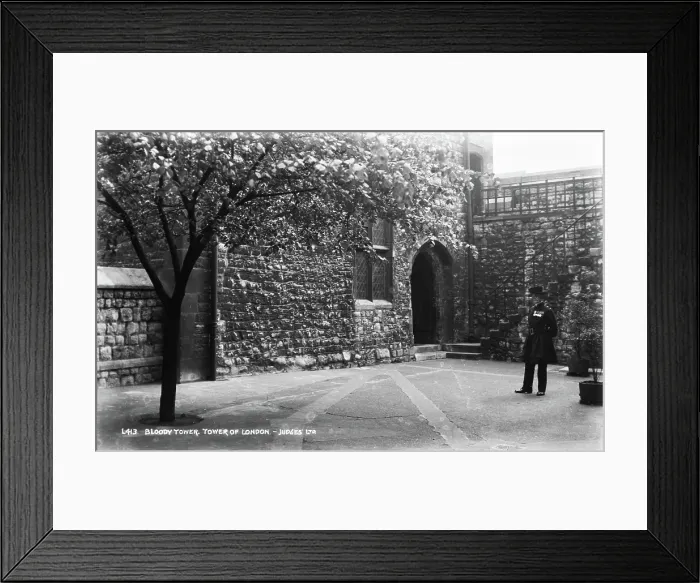 Framed Print : The Bloody Tower, Tower of London Framed Print : The Bloody Tower, Tower of London
