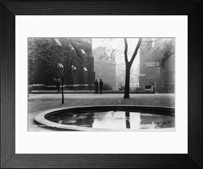 Framed Print : Fountain Court, Middle Temple, London Framed Print : Fountain Court, Middle Temple, London