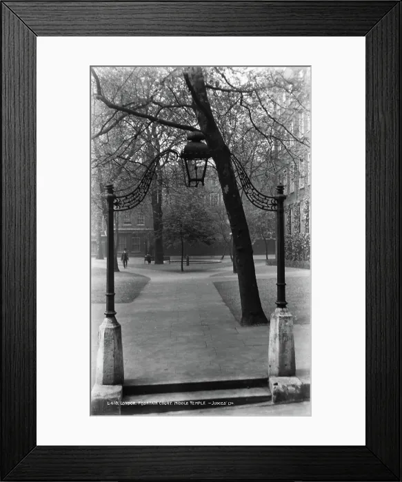 Framed Print : Fountain Court, Middle Temple, London Framed Print : Fountain Court, Middle Temple, London