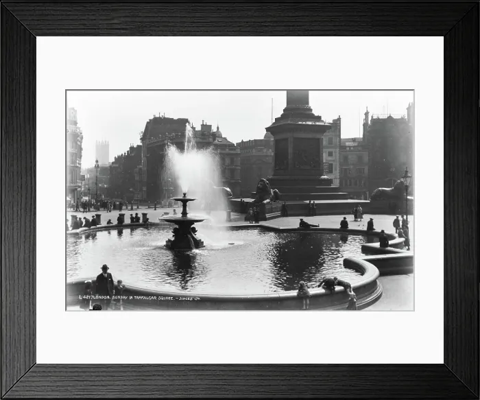 Framed Print : Sunday in Trafalgar Square Framed Print : Sunday in Trafalgar Square