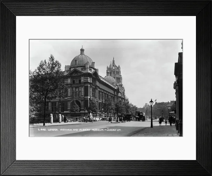 Framed Print : Victoria and Albert Museum, London Framed Print : Victoria and Albert Museum, London