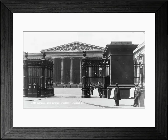 Framed Print : The British Museum Entrance Framed Print : The British Museum Entrance