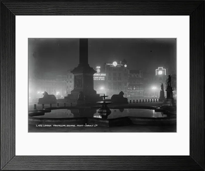Framed Print : Trafalgar Square at Night Framed Print : Trafalgar Square at Night