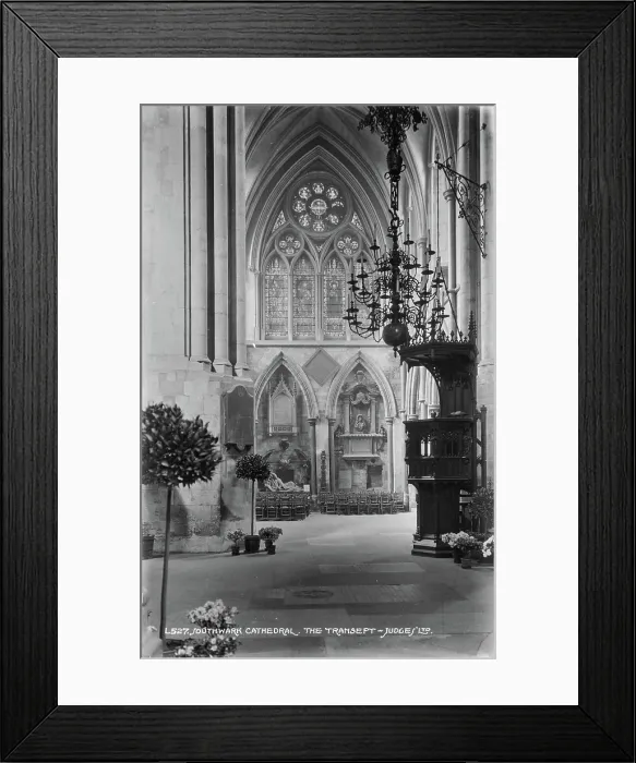 Framed Print : The Transept of Southwark Cathedral Framed Print : The Transept of Southwark Cathedral