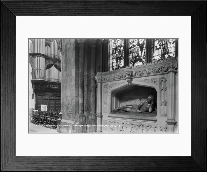 Framed Print : Shakespeare Memorial at Southwark Cathedral Framed Print : Shakespeare Memorial at Southwark Cathedral