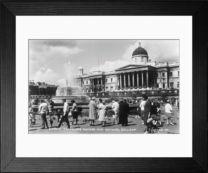 Framed Print : Trafalgar Square and the National Gallery Framed Print : Trafalgar Square and the National Gallery