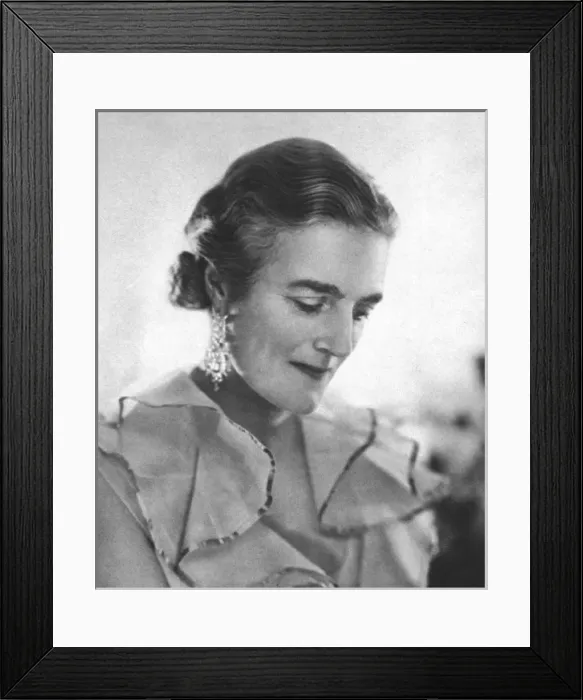 Framed Print : A Madame Yevonde portrait of Mrs Winston Churchill Framed Print : A Madame Yevonde portrait of Mrs Winston Churchill