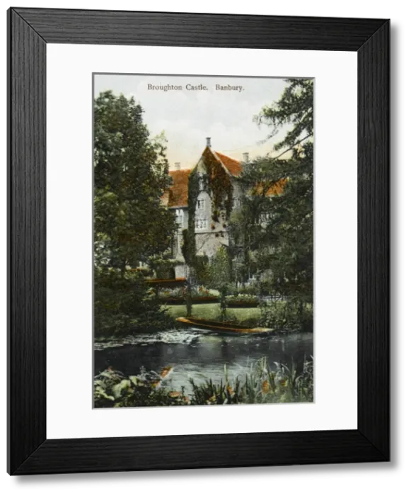 Framed Print : Broughton Castle, Banbury, Oxfordshire Framed Print : Broughton Castle, Banbury, Oxfordshire