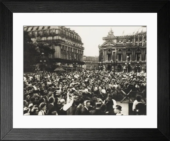 Framed Print : The Crowd at the Place De L Opera Framed Print : The Crowd at the Place De L Opera