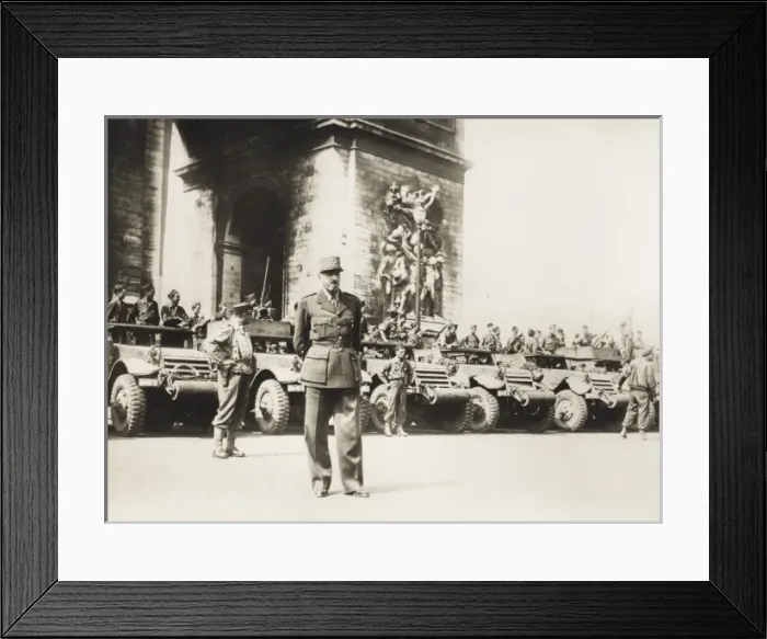 Framed Print : General Koenig with General Leclercs troops at the Triumpha Framed Print : General Koenig with General Leclercs troops at the Triumpha