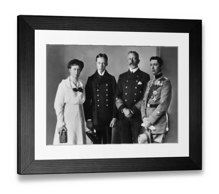 Framed Print : Prince Henry of Prussia with his family Framed Print : Prince Henry of Prussia with his family