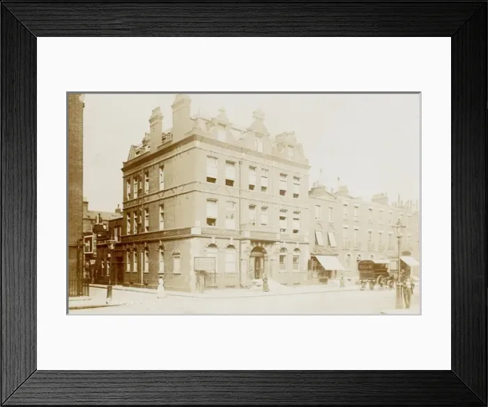 Framed Print : The Gordon Hospital, Vauxhall Bridge Road Framed Print : The Gordon Hospital, Vauxhall Bridge Road