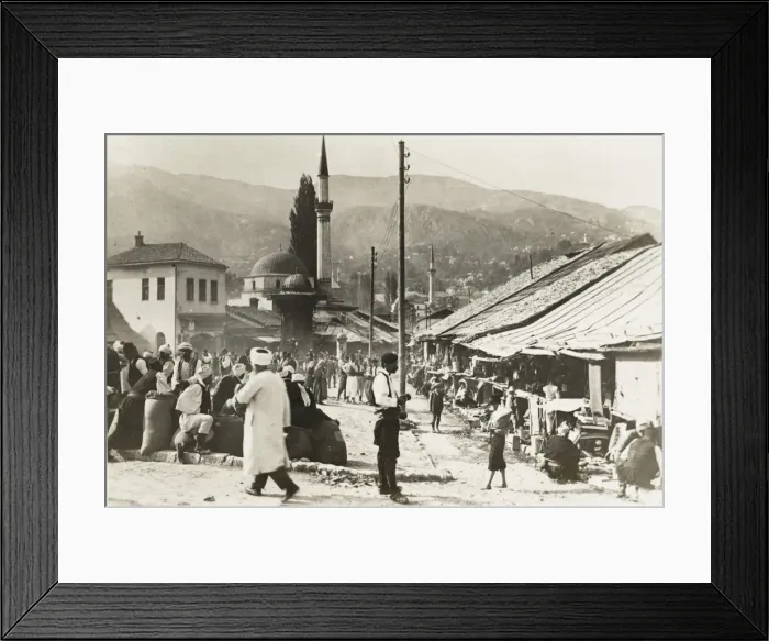 Framed Print : Sarajevo, Bosnia Herzegovina - Market scene Framed Print : Sarajevo, Bosnia Herzegovina - Market scene