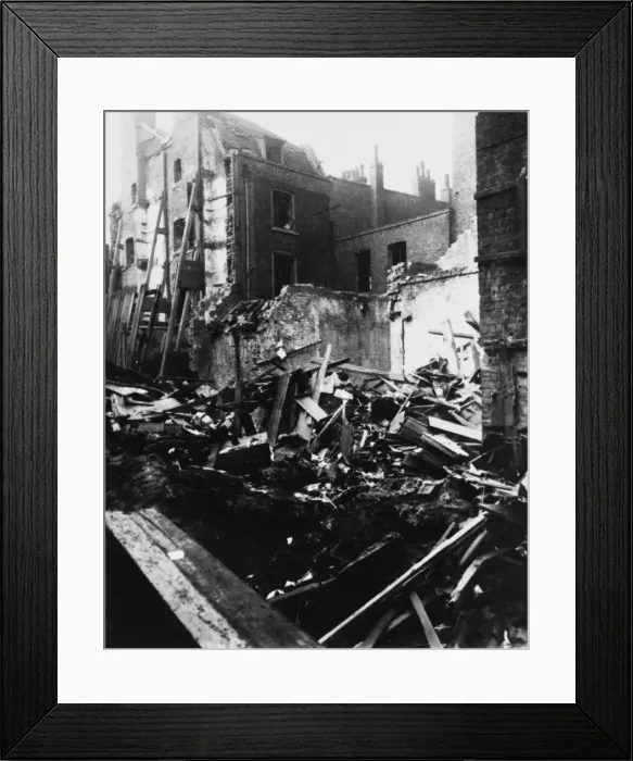 Framed Print : Air Raid damage in London, 1915 Framed Print : Air Raid damage in London, 1915