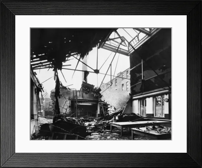 Framed Print : Results of a Gotha air raid on London, 1917 Framed Print : Results of a Gotha air raid on London, 1917