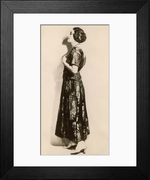 Framed Print : Wallis Simpson in 1927 Framed Print : Wallis Simpson in 1927