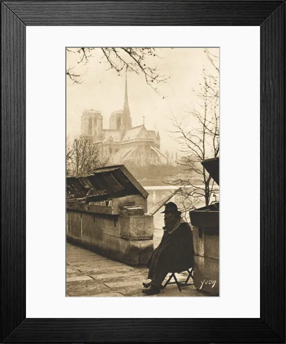 Framed Print : The oldest bookseller in Paris Framed Print : The oldest bookseller in Paris