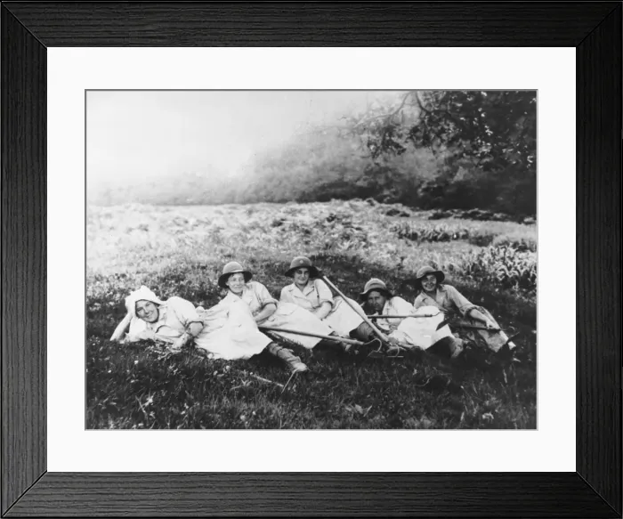 Framed Print : Womens Land Service Army Framed Print : Womens Land Service Army