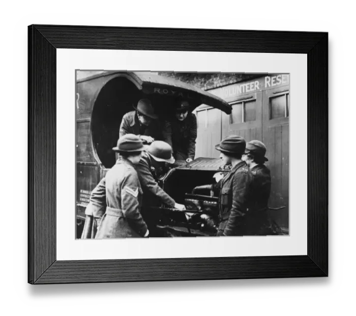 Framed Print : Womens Volunteer Reserve 1916 Framed Print : Womens Volunteer Reserve 1916