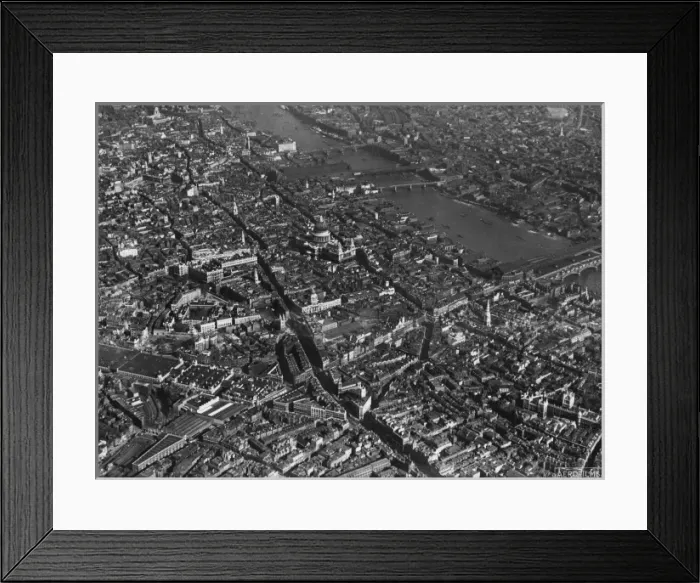 Framed Print : Aerial view of London, World War I Framed Print : Aerial view of London, World War I