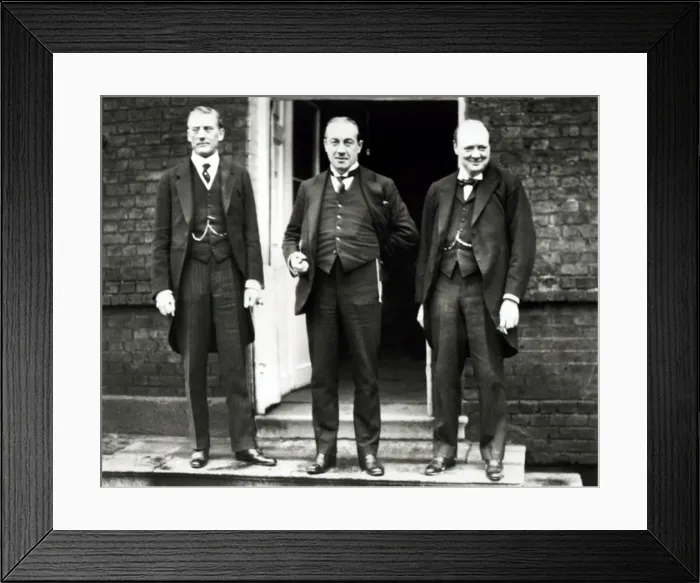 Framed Print : Winston Churchill Framed Print : Winston Churchill