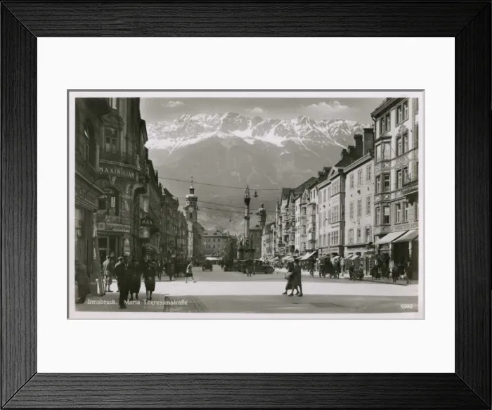 Framed Print : Innsbruck, Austria - Maria Theresienstrasse Framed Print : Innsbruck, Austria - Maria Theresienstrasse