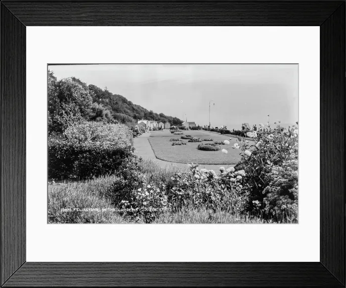 Framed Print : Felixstowe in the Gardens Framed Print : Felixstowe in the Gardens
