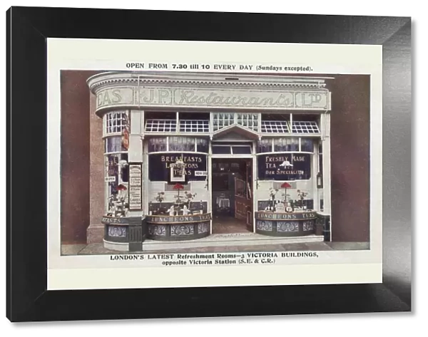 Refreshment Rooms opposite Victoria Station