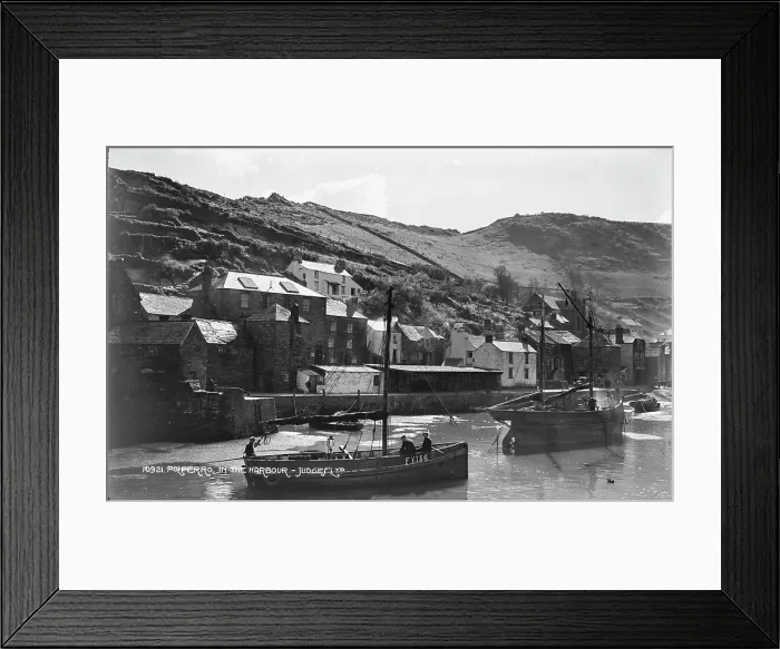 Framed Print : Polperro in the Harbour Framed Print : Polperro in the Harbour