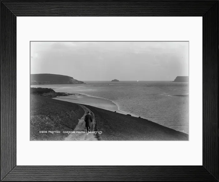 Framed Print : Scenic View of Padstow Harbour Mouth Framed Print : Scenic View of Padstow Harbour Mouth