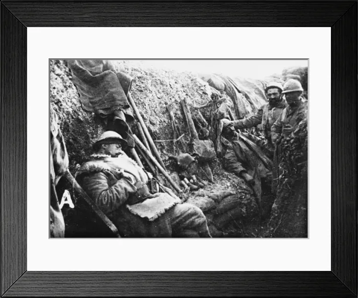 Framed Print : French soldiers in a trench 1916 Framed Print : French soldiers in a trench 1916