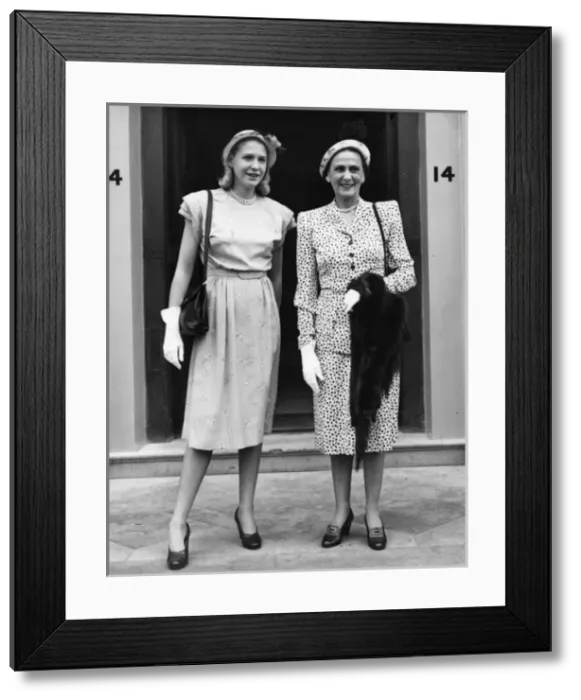 Framed Print : Mrs Lewis Douglas and daughter Framed Print : Mrs Lewis Douglas and daughter