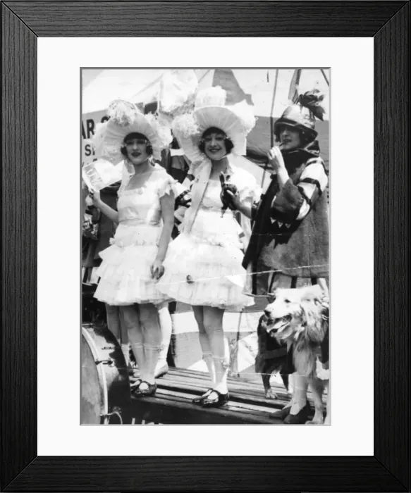 Framed Print : The Dolly Sisters Framed Print : The Dolly Sisters