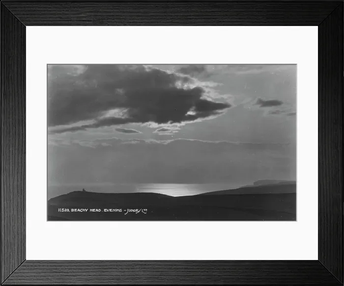 Framed Print : Beachy Head at Evening Framed Print : Beachy Head at Evening
