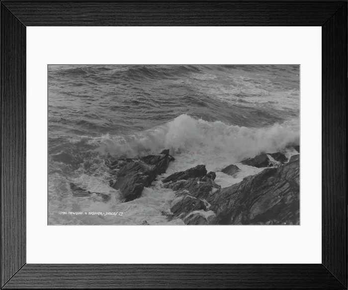Framed Print : A Breaker at Newquay Framed Print : A Breaker at Newquay