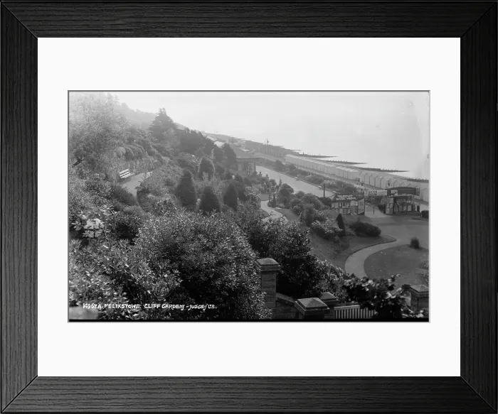 Framed Print : Cliff Garden in Felixstowe Framed Print : Cliff Garden in Felixstowe