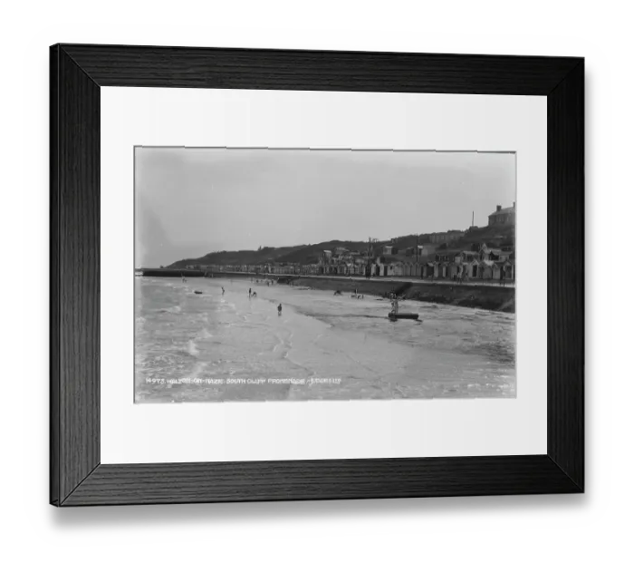 Framed Print : South Cliff Promenade, Walton-on-Naze Framed Print : South Cliff Promenade, Walton-on-Naze