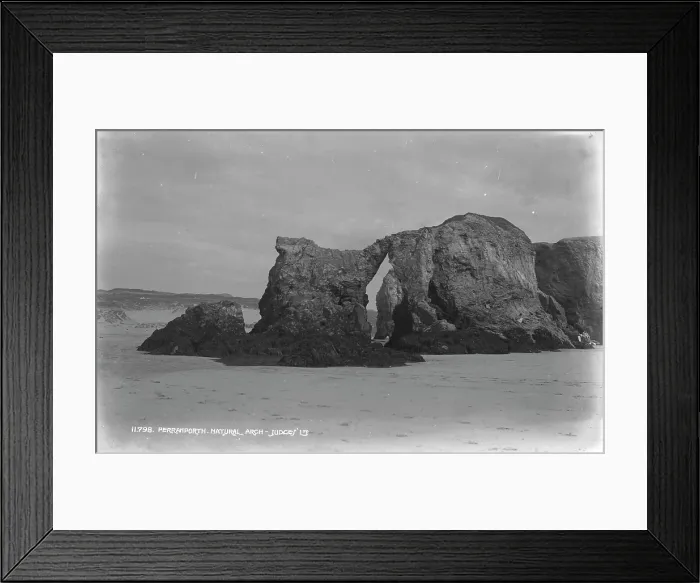 Framed Print : Natural Arch at Perranporth Framed Print : Natural Arch at Perranporth