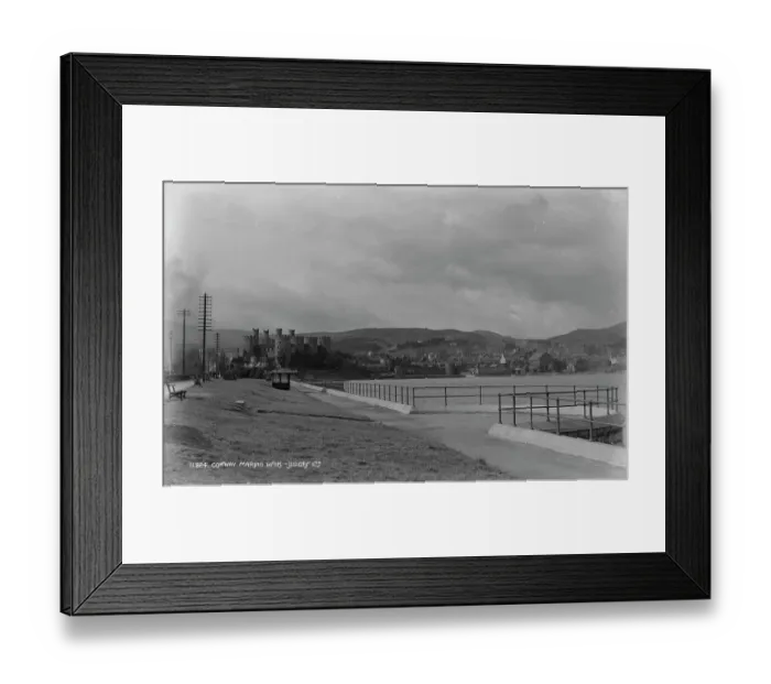 Framed Print : Marine Walk in Conway Framed Print : Marine Walk in Conway