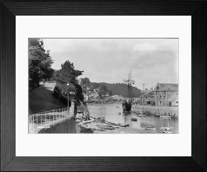 Framed Print : Historic Looe Harbour Framed Print : Historic Looe Harbour