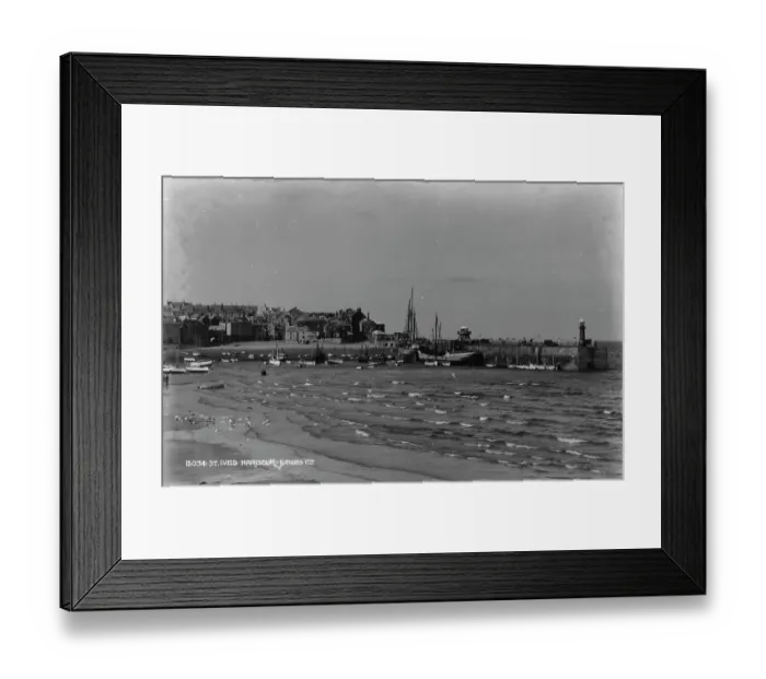 Framed Print : St. Ives Harbour Framed Print : St. Ives Harbour