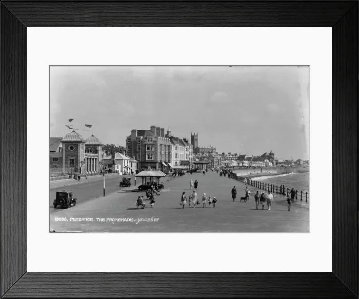 Framed Print : The Promenade in Penzance Framed Print : The Promenade in Penzance