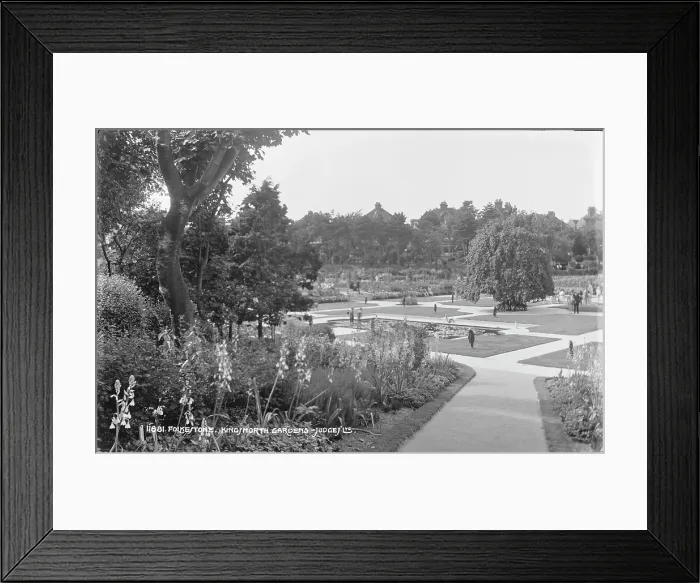 Framed Print : Kingsnorth Gardens in Folkestone Framed Print : Kingsnorth Gardens in Folkestone